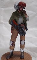 1/20 Female Commander